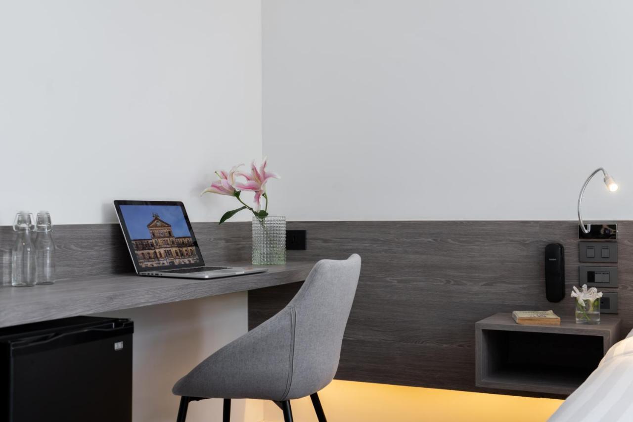 Amarin Hotel Rama 8 Bangkok Zewnętrze zdjęcie